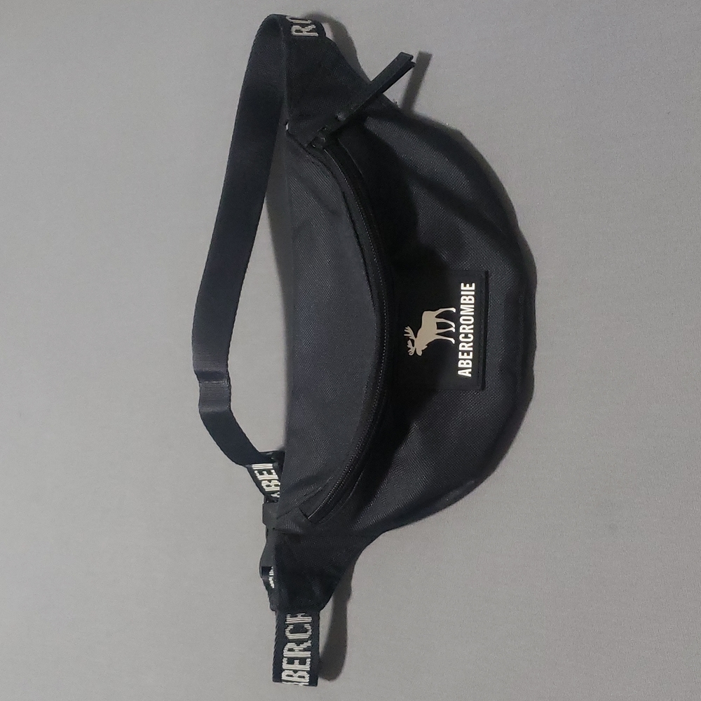 Abercrombie kids (Black Kid Bag)